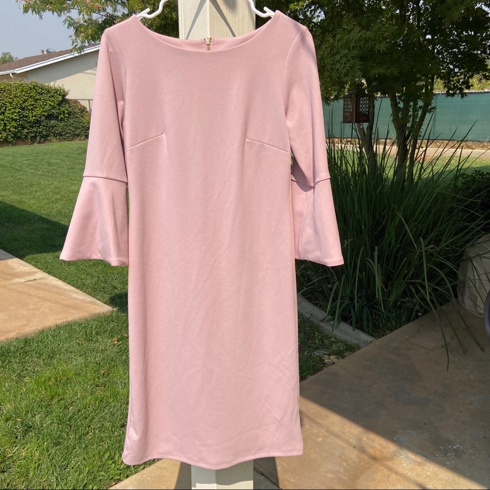 SHELBY & PALMER I bell sleeve dress